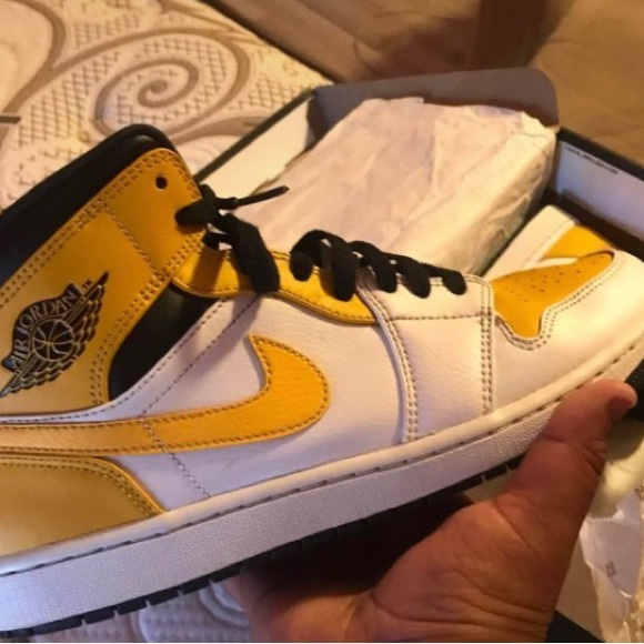 Jordan Other - Jordan 1 university gold mid